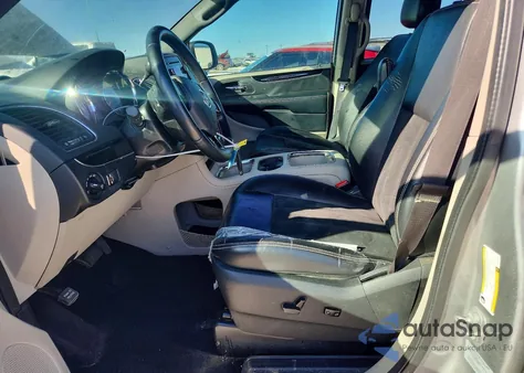 2017 Dodge Grand Caravan Sxt z USA, uszkodzony, nr VIN 2C4RDGCG3HR558049